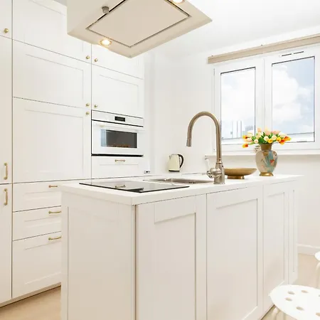 アパート Sunny For 5 People By Renters グディニャ